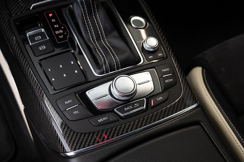 Audi RS 6 Bang&Olufsen/360 - fotka 15 z 26