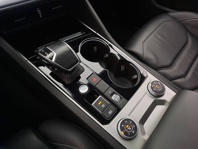 Volkswagen Touareg (2022) R-Line 3.0 TDI 4Motion (210kW/ - fotka 13 z 30