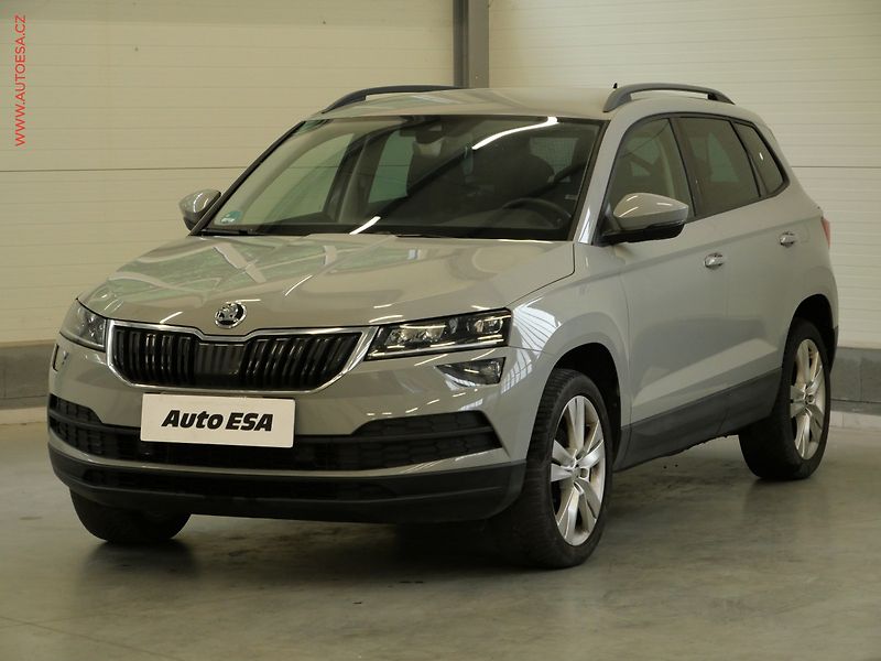 Škoda Karoq (2019) 1.5 TSi, Style, DSG, LED - fotka 3 z 24