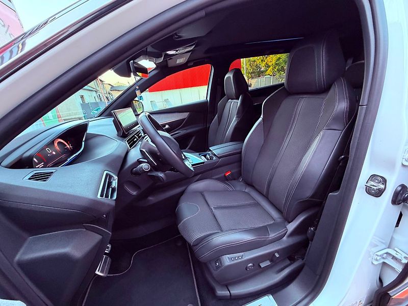 Peugeot 5008 1.6 PureTech GTLine Aut., ČR - fotka 16 z 34