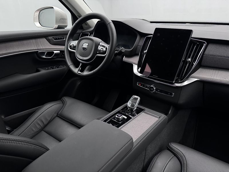 Volvo XC90 B5 AWD BRIGHT PLUS REZERVACE - fotka 30 z 55