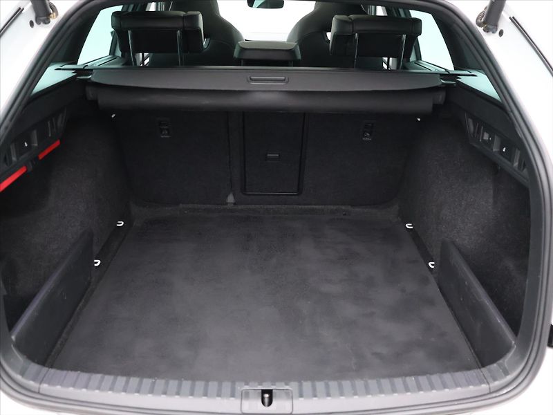 Škoda Octavia 2,0 TSI 180kW DSG RS 1.Maj - fotka 10 z 40