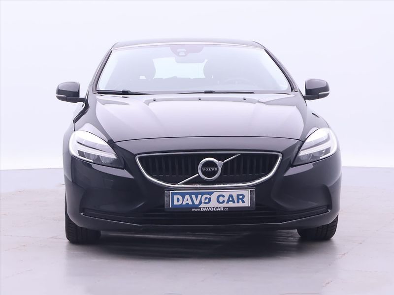 Volvo V40 2,0 D2 Drive-E Aut Momentum - fotka 2 z 25