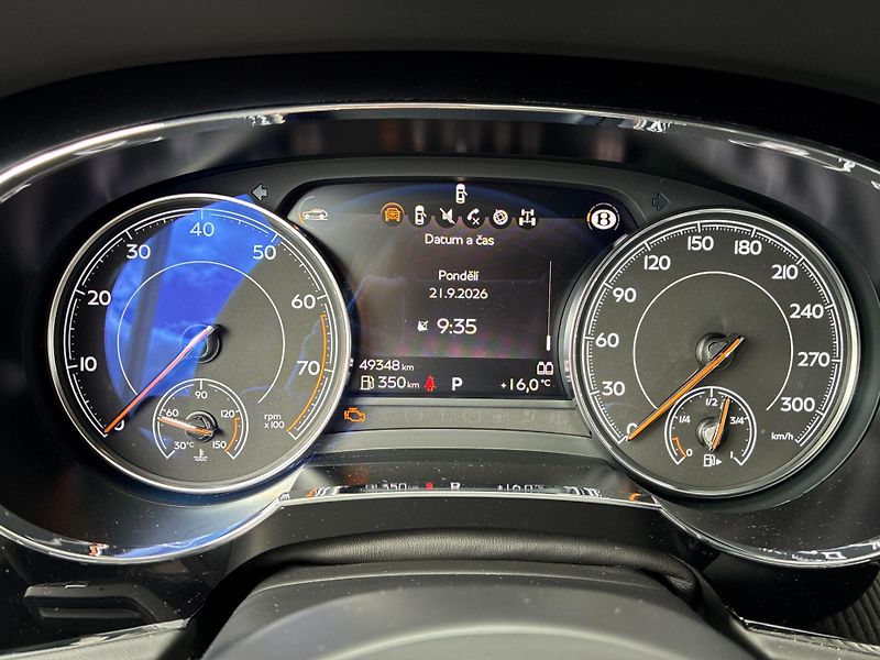 Bentley Bentayga W12 - fotka 13 z 14
