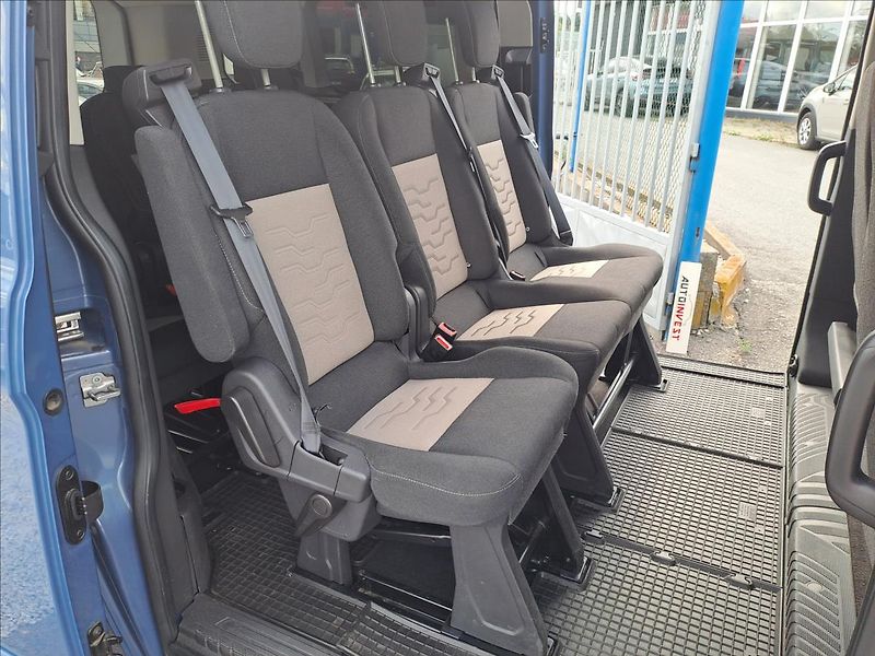 Ford Tourneo Custom 2,0 TDCI 9.MÍST - fotka 7 z 18