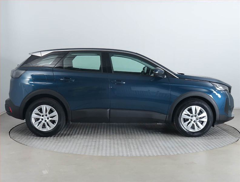 Peugeot 3008 (2021) 1.2 PureTech, Serv.kniha - fotka 6 z 18