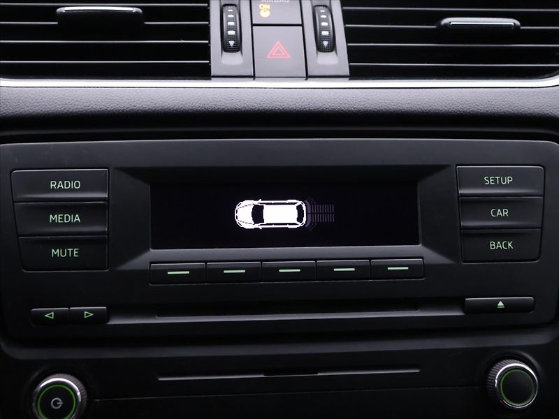 Škoda Octavia 1,6 TDI 4x4 77kW Ambition - fotka 23 z 33