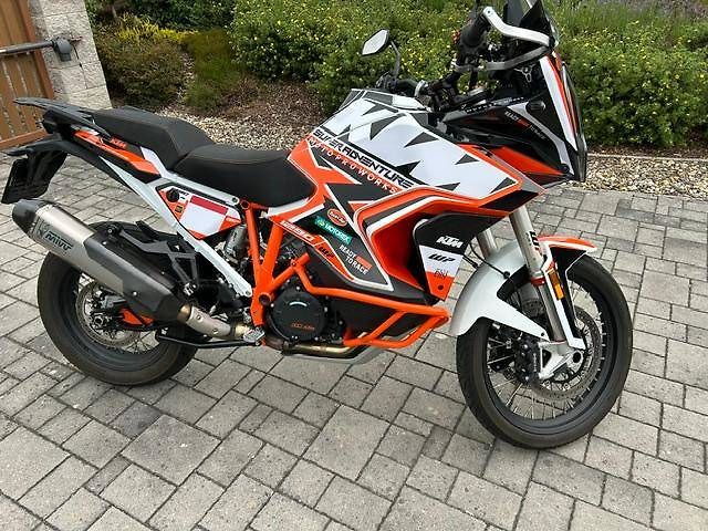 KTM 1290 Super Adventure R (2024) 2024 - fotka 1 z 8