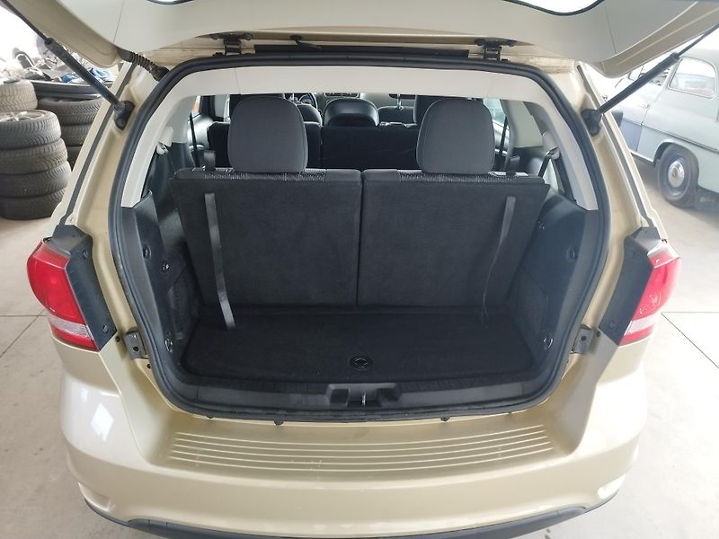 Fiat Freemont (2011) 2,0JTD,103KW,7MÍST,ALU,TAŽNÝ - fotka 12 z 32