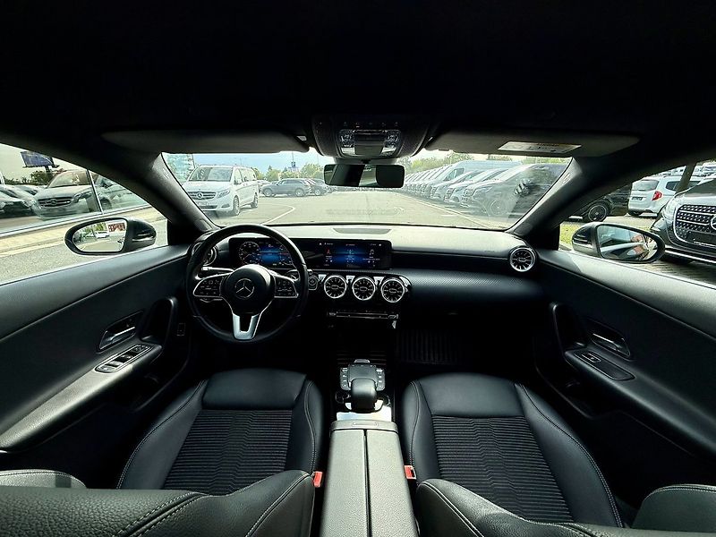 Mercedes-Benz CLA (2022) 250 e - fotka 14 z 38