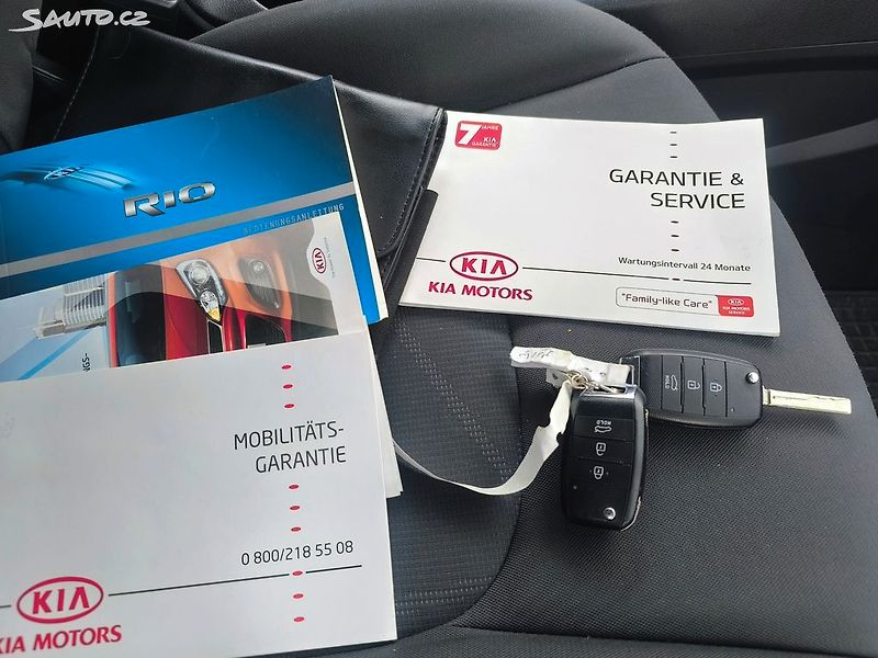 Kia Rio KRÁSNÁ,75T.KM,1MAJ48LET,VÝBAVA - fotka 10 z 23