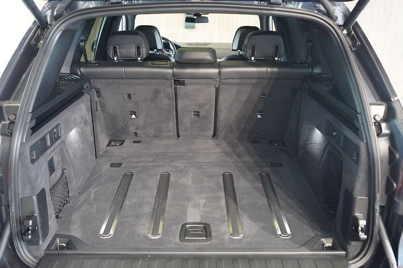 BMW X5 M50d, M Professional, Masáž - fotka 8 z 57