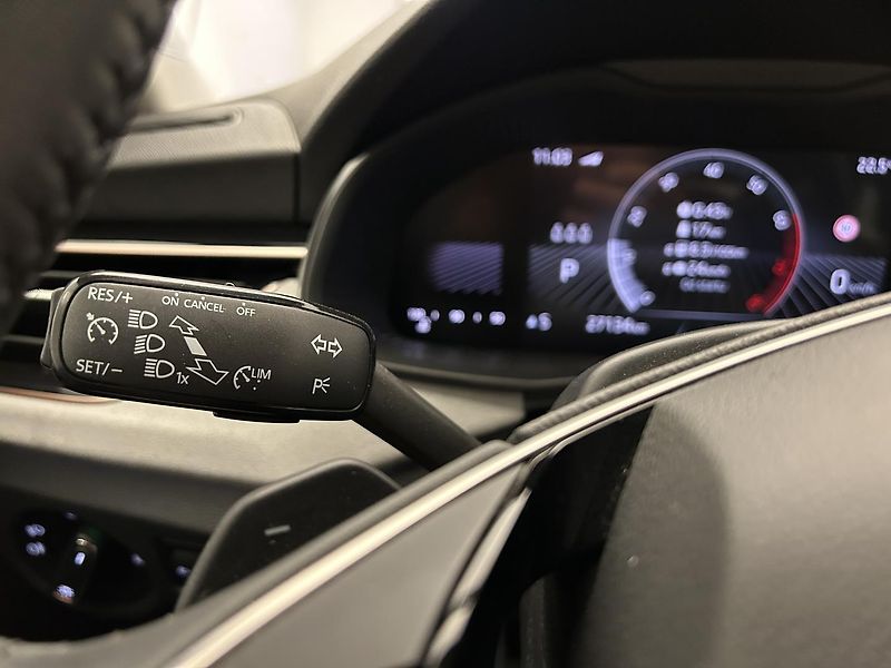 Škoda Scala 1.0 TSI Top selection - fotka 11 z 27