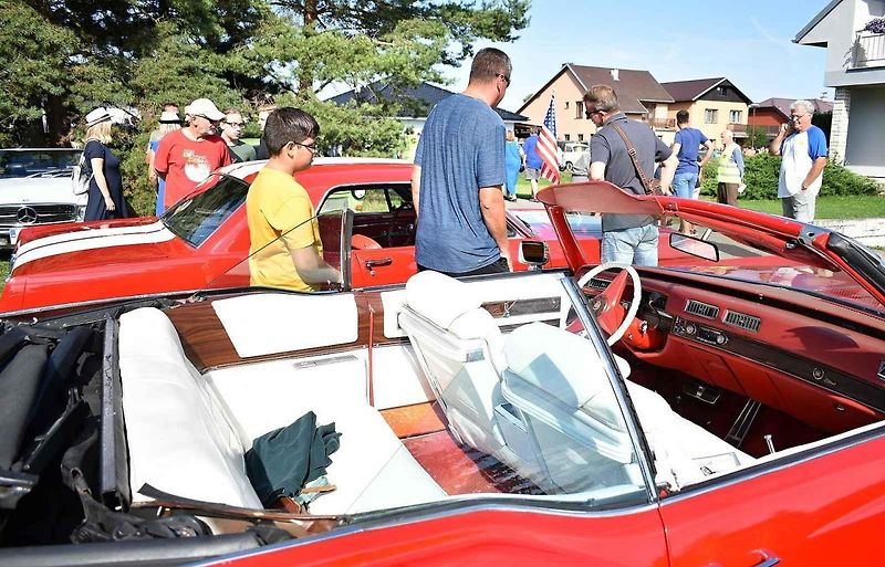 Již 18. ročník Veterán Rallye z lázní do lázní s podtitulem na pohodu, odstartovala v neděli ráno ze Skalky. 13.8. 2023