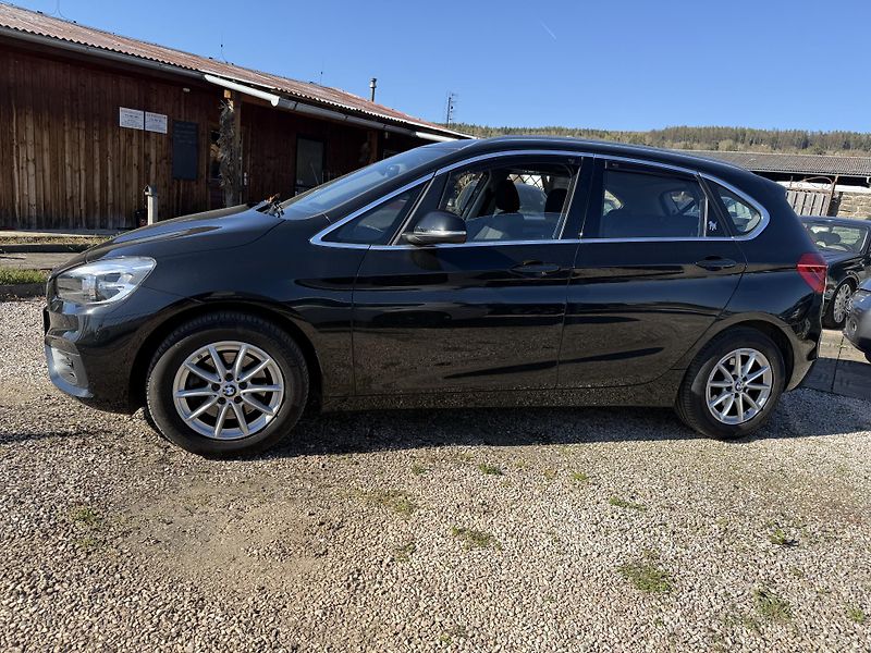 BMW Řada 2 (2015) 1.5 100kw spotřeba 4.9L2 - fotka 15 z 49