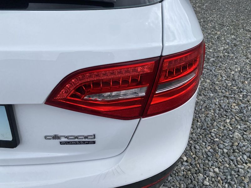 Audi A4 Allroad 2.0TDi 190PS 4x4 AUT SERVIS 1A - fotka 43 z 151