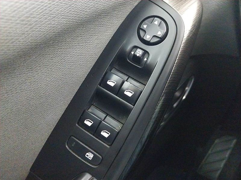 Citroën C4 Picasso (2015) 2.0 HDI, Automat, 7 míst - fotka 19 z 22