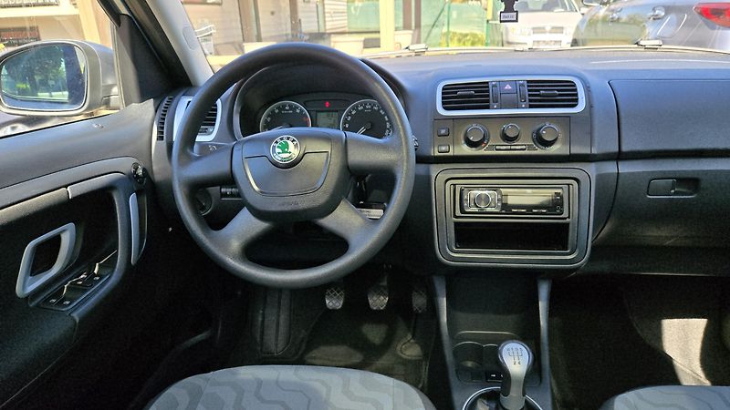 Škoda Roomster 1.4 16V STYLE ZADÁNO - fotka 14 z 37