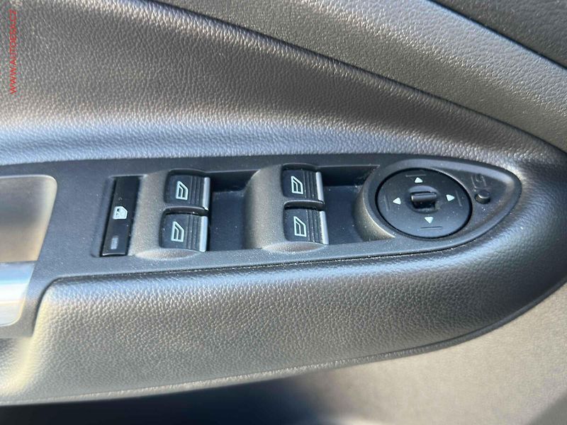 Ford Kuga (2019) 1.5EB, AC, park.čidla - fotka 11 z 22