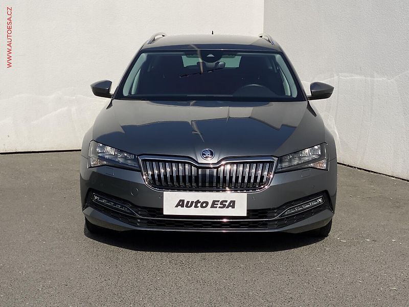 Škoda Superb (2022) 2.0 TDi, Style, DSG, LED - fotka 2 z 19