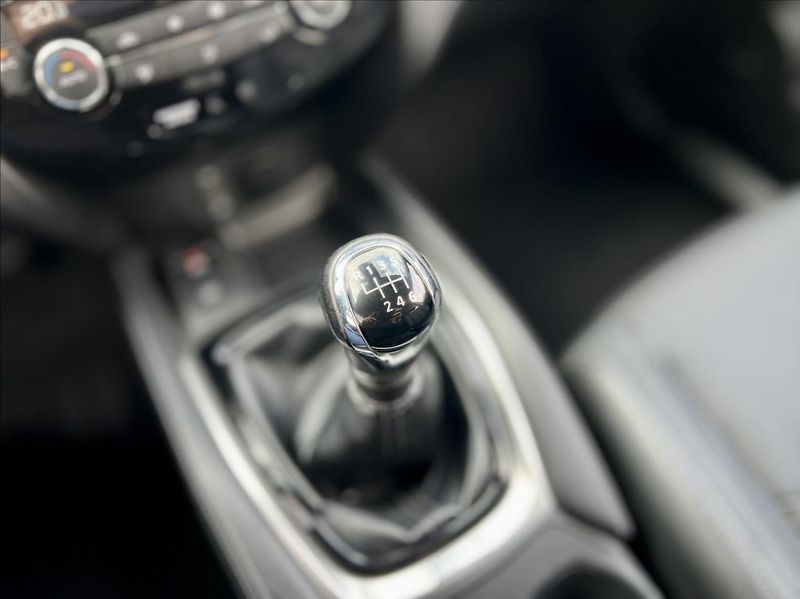 Nissan X-Trail 1,7 dCi N-TEC / panorama kůže - fotka 35 z 48