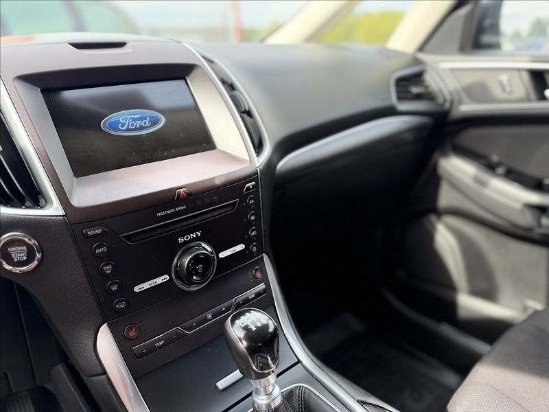 Ford S-MAX 2,0 TDCI 110kW NAVI +SADA KOL - fotka 10 z 27