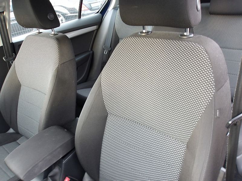 Škoda Octavia 1,6TDi 1.MAJITEL ! NAJ.137000k - fotka 18 z 30