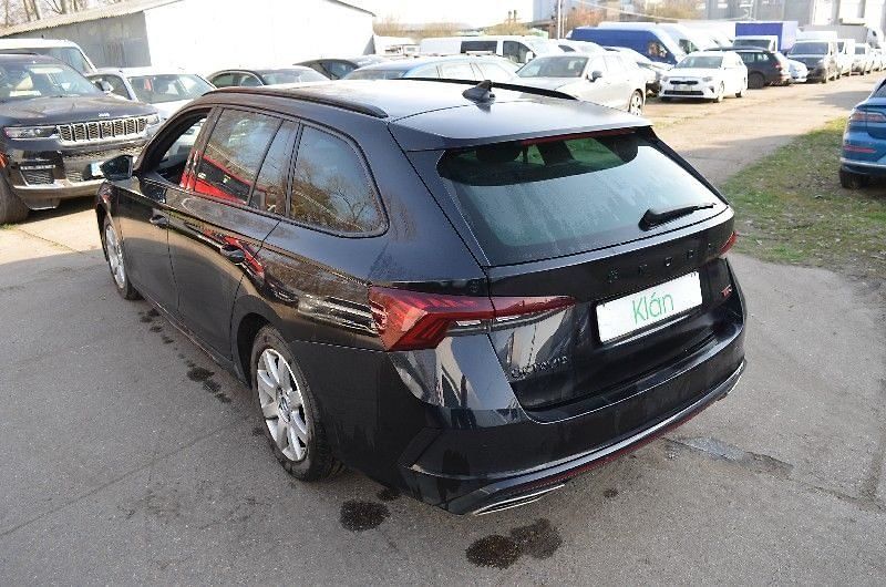 Škoda Octavia RS - fotka 2 z 13