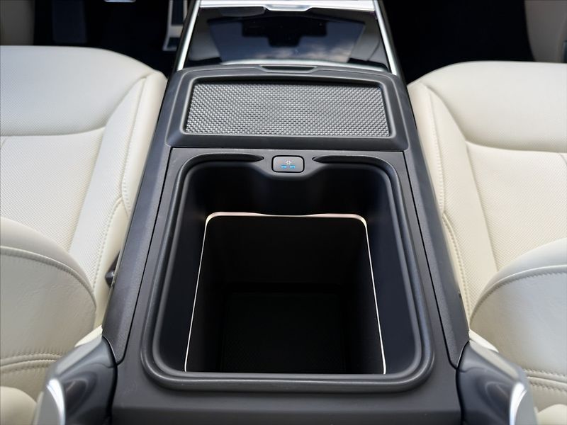 Land Rover Range Rover (2026) 3,0 AUTOBIOGRAPHY D350 - fotka 25 z 38