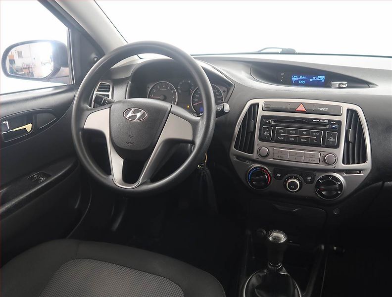 Hyundai i20 (2012) 1.2, Serv.kniha, zamluveno - fotka 7 z 14