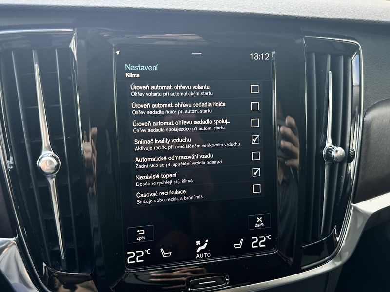 Volvo V90 CC D4 AWD/TZ/pneu REZERVACE - fotka 44 z 50