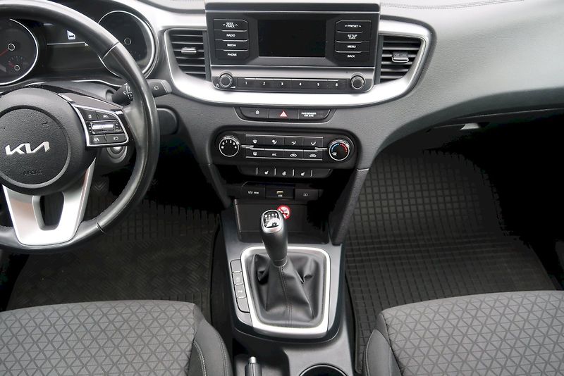 Kia Ceed (2022) Sportswagon, 1.0 T-GDI / 88 kW - fotka 12 z 29