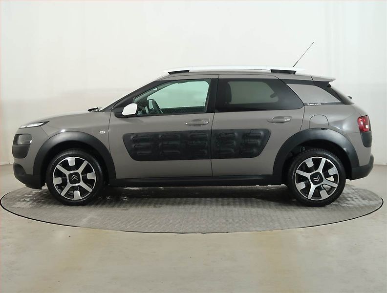 Citroën C4 Cactus (2017) 1.6 BlueHDi, Serv.kniha, Navi - fotka 3 z 13