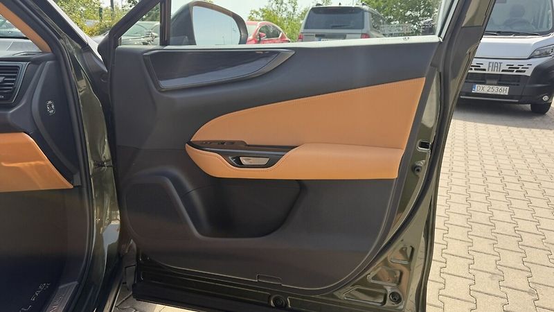 Lexus NX 350h 350H 2,5 HEV PRESTIGE - fotka 12 z 26