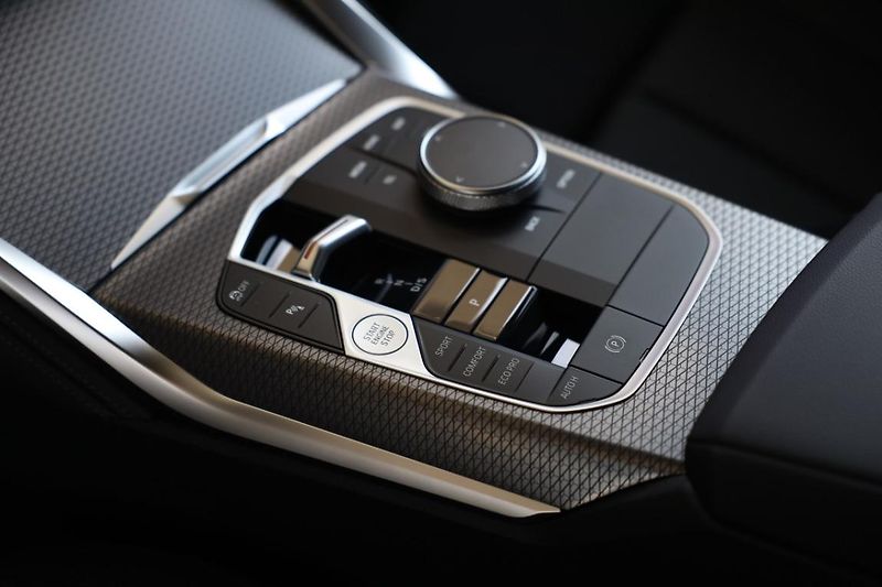 BMW Řada 4 420d xDrive Gran Coupe - fotka 12 z 17