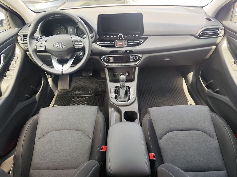 Hyundai i30 1.5 T-GDI/117kW Family Smart - fotka 12 z 29