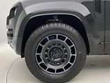 Land Rover Defender (2026) P635 OCTA BLACK AWD - náhled 18