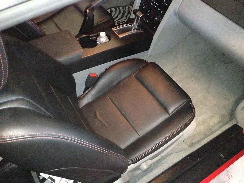 Příšerně vytuněný Ford Mustang na prodej v USA.