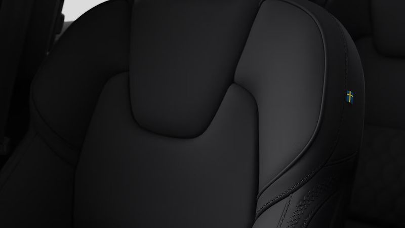 Volvo XC60 (2026) PLUS BRIGHT, B5 AWD, 184+10 kW - fotka 13 z 13