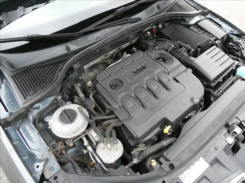 Škoda Octavia 2,0 TDi 110kW DSG STYLE, ČR - fotka 37 z 39