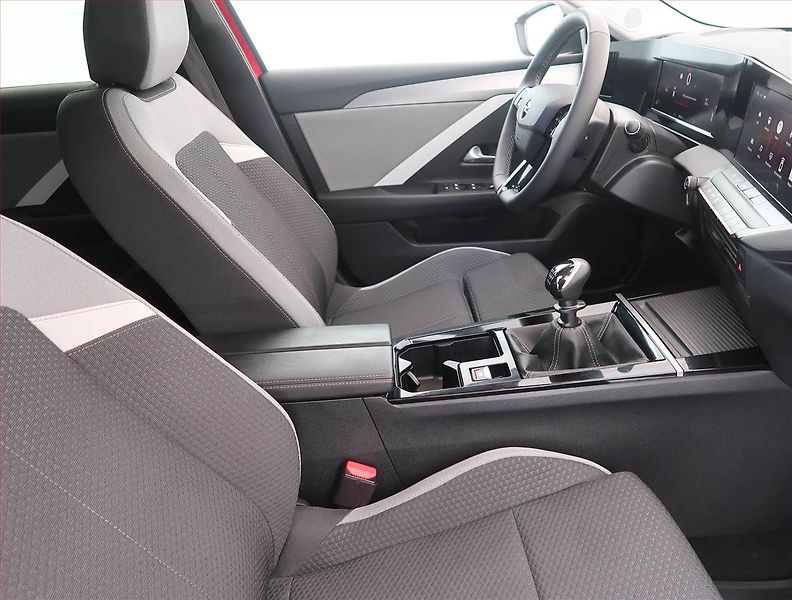 Opel Astra (2025) Edition 1.2 Turbo - fotka 9 z 18