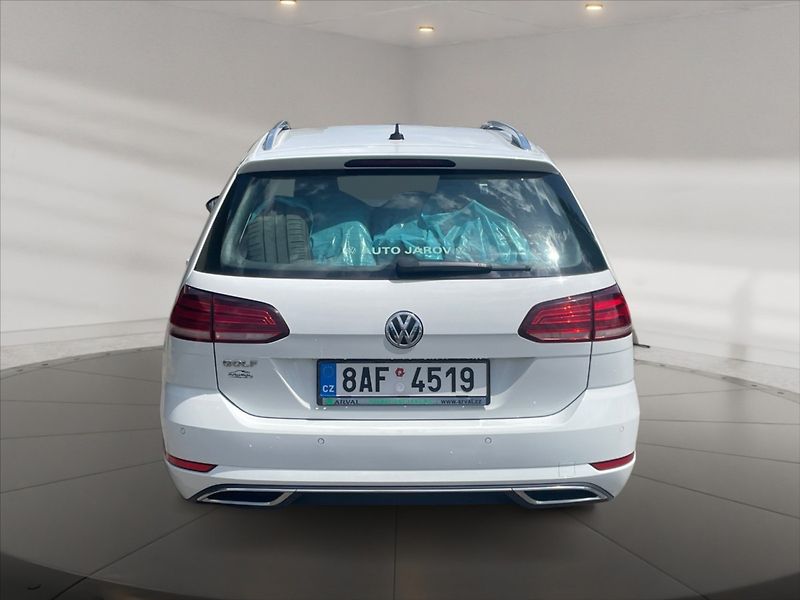 Volkswagen Golf 1,5 TSI EVO Highline - fotka 5 z 11