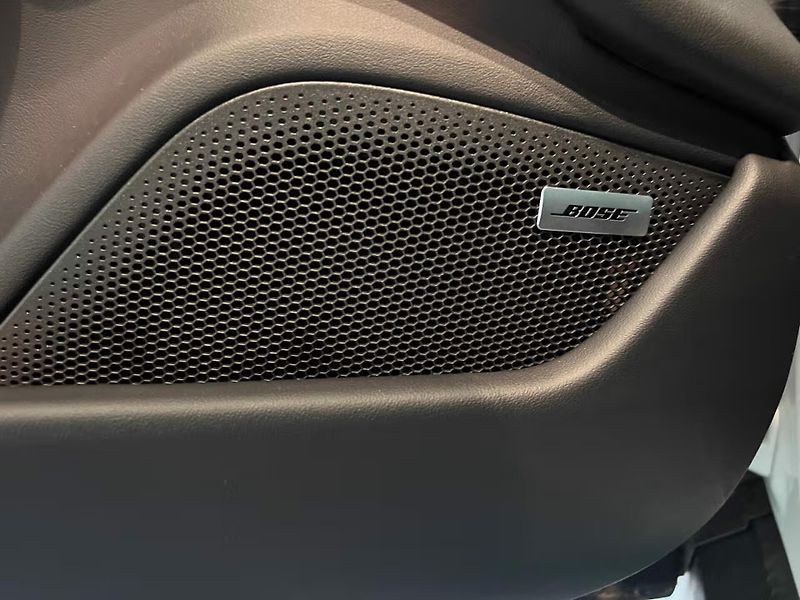 Porsche Taycan Sport Turismo HuD Pano Soft - fotka 24 z 25