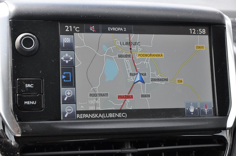 Peugeot 208 1.6HDi 55kW - fotka 10 z 10