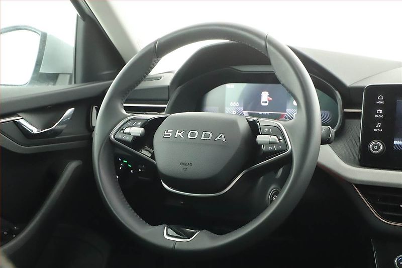 Škoda Scala (2025) 1.0 TSI, Top Selection, FullLe - fotka 13 z 15