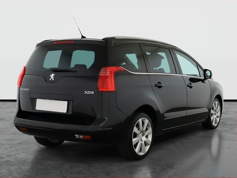 Peugeot 5008 (2011) 2.0 HDI, Navi, Xenony - fotka 5 z 16