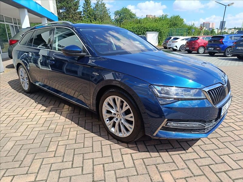 Škoda Superb 2,0 TDi, DSG Laurin & Klement - fotka 4 z 25