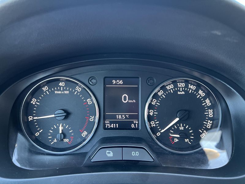 Škoda Rapid 1.2TSi 63kw PŮVOD ČR KLIMA ALU - fotka 16 z 37