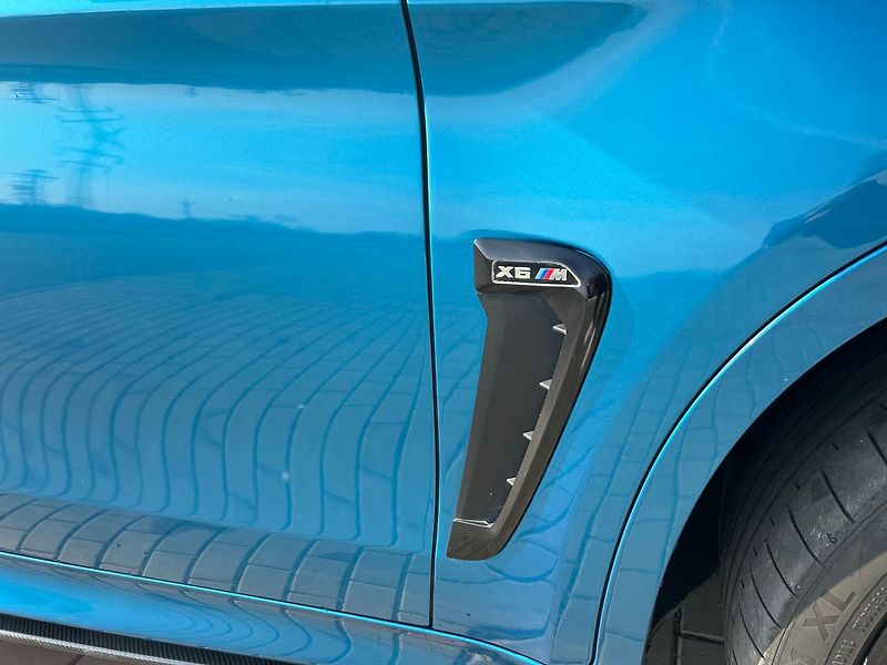 BMW X6 M 4.4 V8 512 kW-Akrapo - fotka 12 z 49