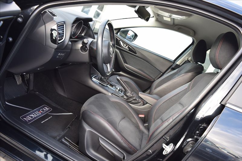 Mazda 3 2,0 SKYACTIV-G 88KW ALU NAVI - fotka 19 z 43